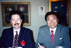 ジャン＝ポール・ドナディニ画伯と日本ぶっくあーと代表・太田唯男